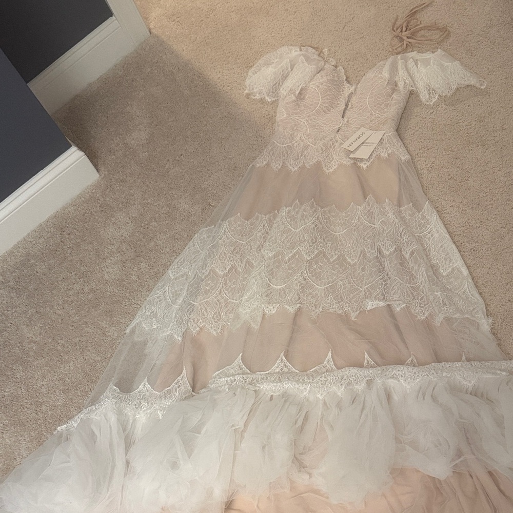 Elegant Lace Gown with Tulle Skirt